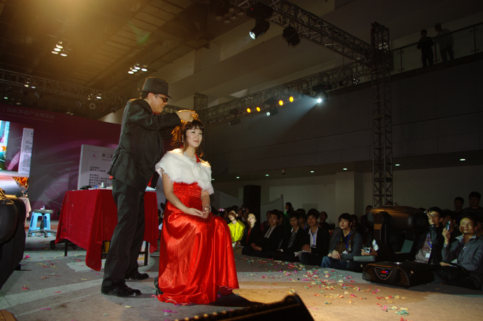 11월 11일 2010 중국 중경 국제미용산업 박람회 참가 대표 이미지